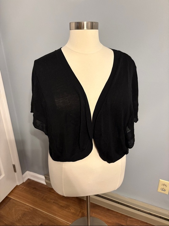 Avenue Sweaters - Avenue Black Short Open-Front Bolero Shrug